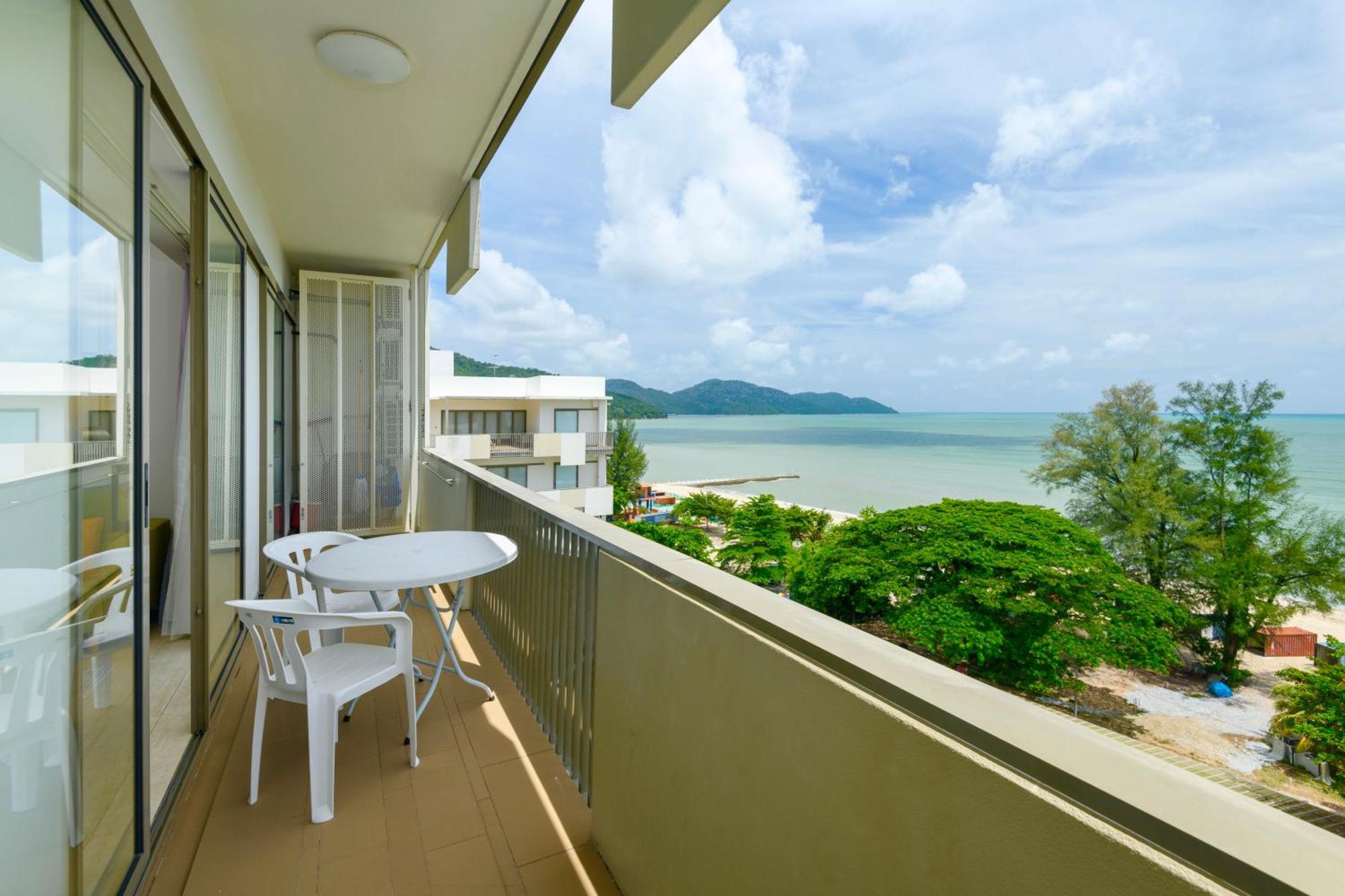 By The Sea Beach Front Apartment Batu Ferringhi Exterior foto